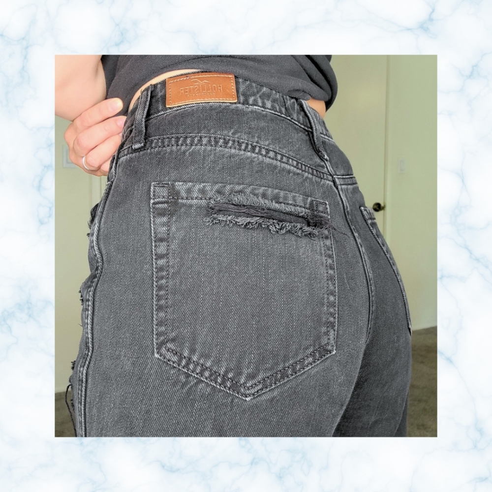 Hollister Ultra High Rise Mom Jeans 90s Washed Black Ripped Denim Sz 3R 26 x 27